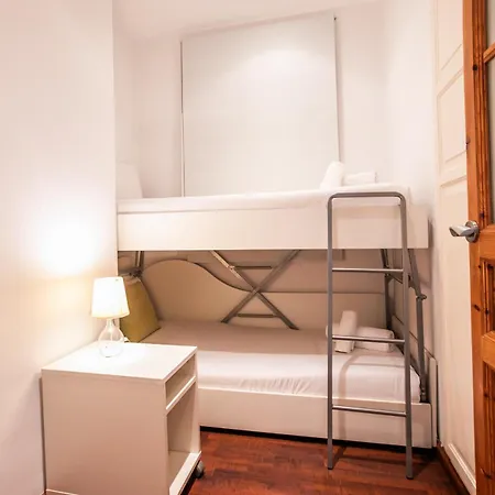 41nap1102- Beautiful Near Sagrada Famili Apartman *