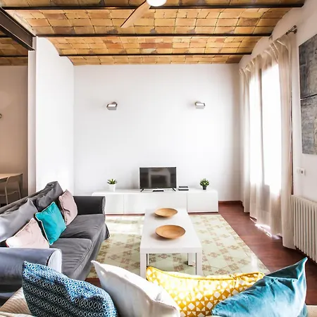 41nap1102- Beautiful Near Sagrada Famili برشلونة