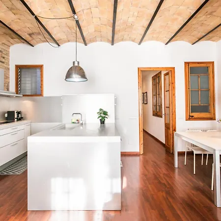 41nap1102- Beautiful Near Sagrada Famili Apartment